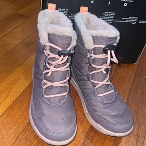 Sorrel waterproof boots size 3